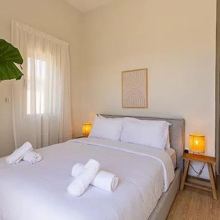 Villa! Perfect Blend Of Style, Comfort And Relaxation ! *
