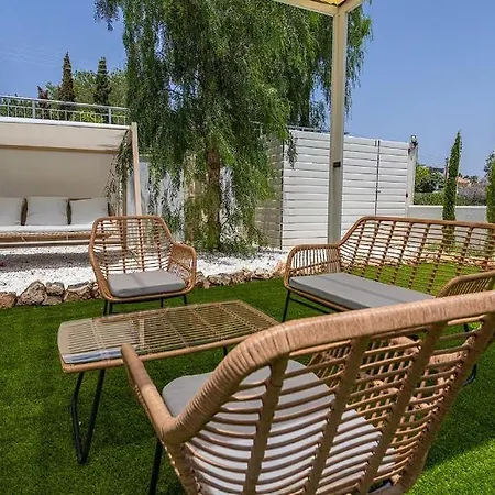 Villa! Perfect Blend Of Style, Comfort And Relaxation ! Homestay *