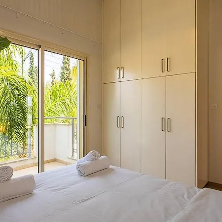 Villa! Perfect Blend Of Style, Comfort And Relaxation ! Gazde/Camere de închiriat Limassol
