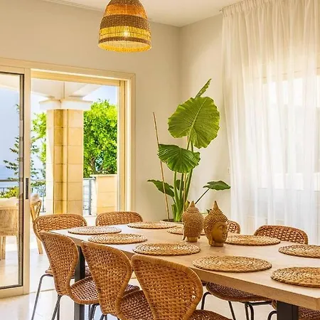 Villa! Perfect Blend Of Style, Comfort And Relaxation ! * Limassol