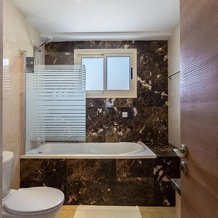 Villa! Perfect Blend Of Style, Comfort And Relaxation ! * Limisso