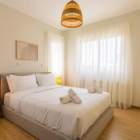 民宿 Villa! Perfect Blend Of Style, Comfort And Relaxation ! 利马索尔