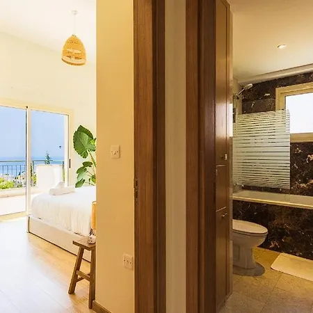 Villa! Perfect Blend Of Style, Comfort And Relaxation ! * 利马索尔